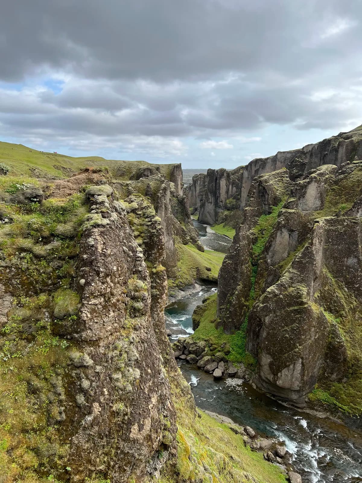 Fjaðrárgljúfur Canyon
