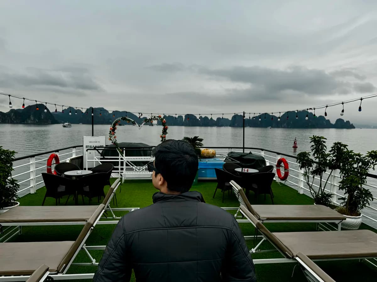 Cruise experience in Ha Long Bay